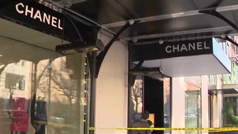 Smash and grab at Chanel store on Boston's Newbury Street 